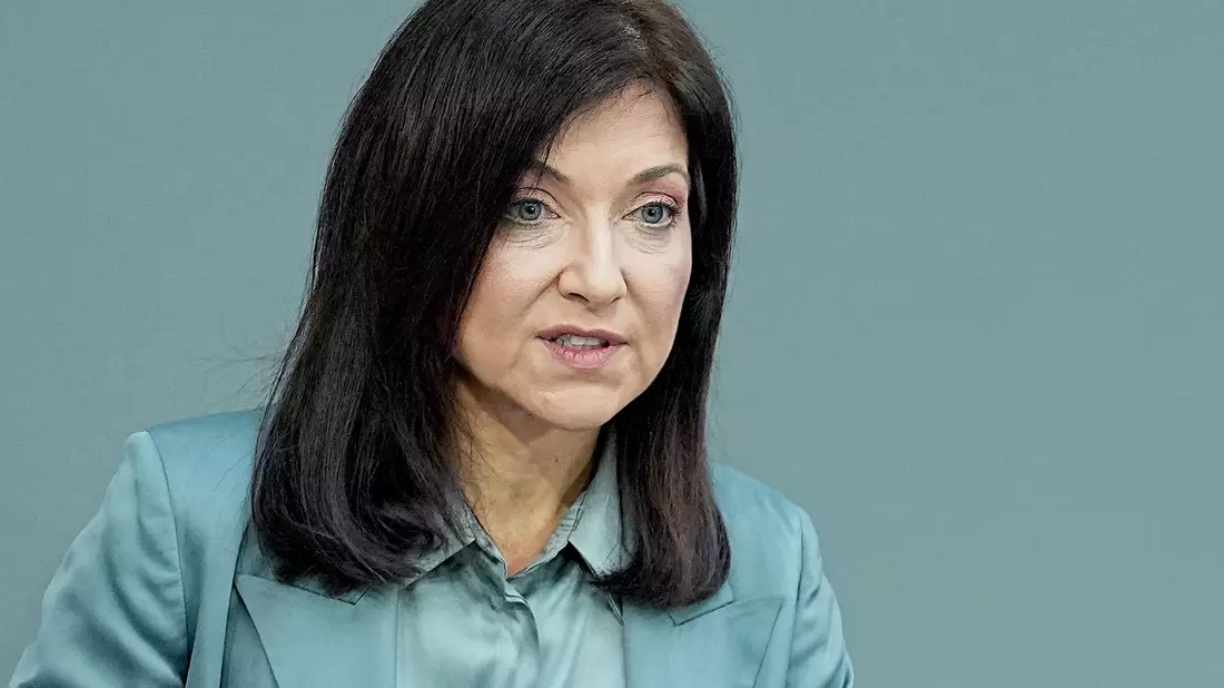 Ministerin Reiche: Der «Zwang zur Wärmepumpe» soll weg. - Bild: Michael Kappeler/dpa