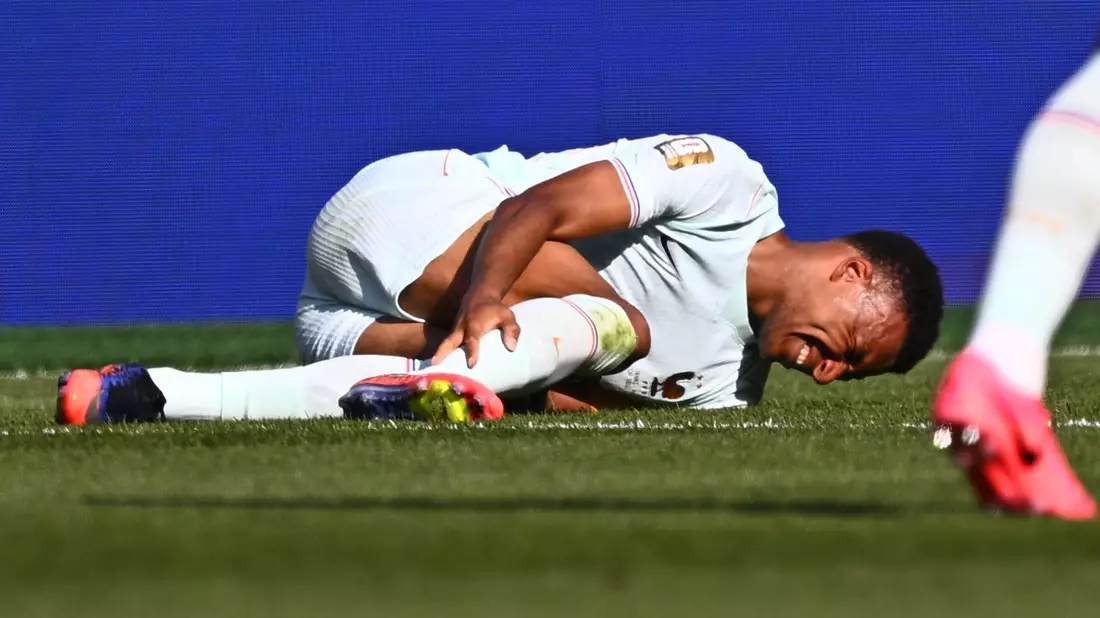 Tat sich weh gegen Marokko: Kylian Mbappé. - Bild: Tom Weller/dpa