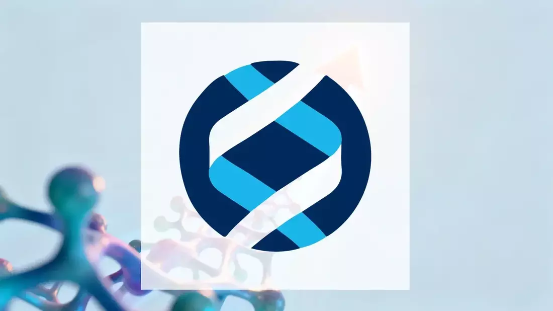 Outlook Therapeutics: compra directiva de $5M antes de decisión FDA sobre ONS-5010