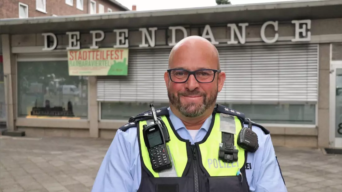 POL-NE: Der Neue auf der Furth: Ralf Kamphausen ist Dorfpolizist für Weißenberg und das Barbaraviertel - Bild: presseportal.de