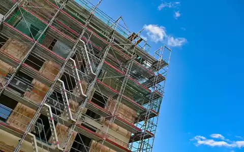 Die Kosten im Wohnungsbau steigen deutlich. (Symbolfoto) - Foto: Patrick Pleul/dpa