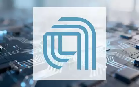 Abstrakte Darstellung der Halbleiterindustrie mit leuchtenden Mikrochip-Mustern, die Wachstum und zukünftiges Potenzial symbolisieren. - Foto: über boerse-global.de