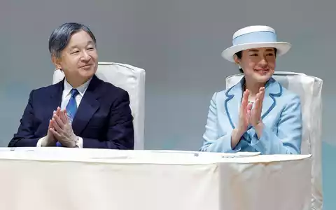 Für Frauen gibt es keinen Weg auf den japanischen Kaiserthron. (Archivbild) - Foto: ---/kyodo/dpa