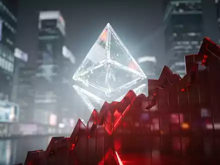 Ein stilisiertes, leuchtendes Ethereum-Logo, teilweise verdeckt von einem dramatischen, tiefroten Finanz-Chart-Balken. - Foto: über boerse-global.de