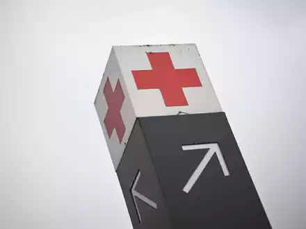 Die Leiche eines Frühgeborenen ist aus dem Krankenhaus in Böblingen verschwunden und wurde später in einer Wäscherei wieder gefunden. (Symbolbild) - Foto: Julian Stratenschulte/dpa