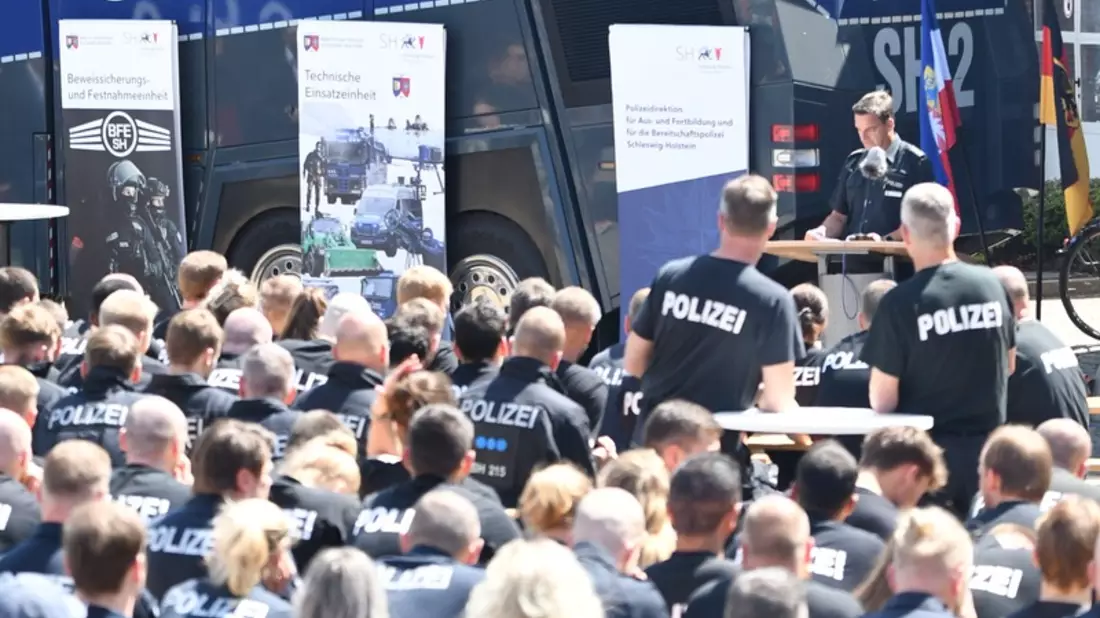 POL-SH-AFB: Jubiläumsfeier, 75-jähriges Bestehen der Bereitschaftspolizei Schleswig-Holstein - Bild: presseportal.de