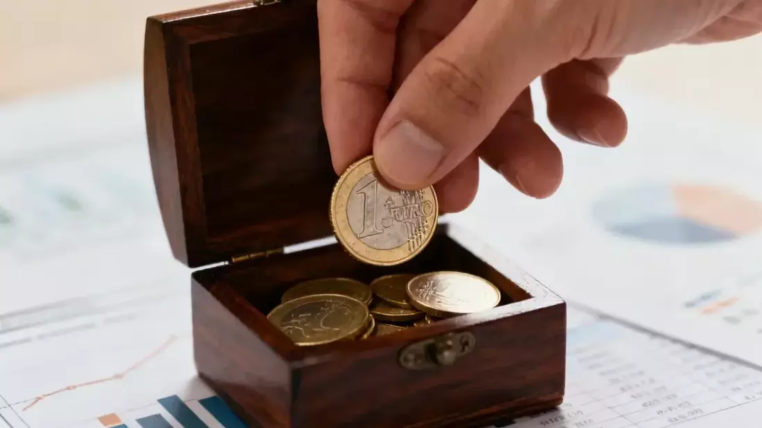 VanEck Dividend ETF Surges on Income Scarcity and Oil Spike – €8.3B AUM