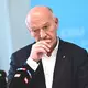 Berlins Regierender Bürgermeister Kai Wegner (CDU) gibt bekannt, dass er nicht mehr als CDU-Spitzenkandidat für die Abgeordnetenhauswahl antreten wird. - Bild: Fabian Sommer/dpa