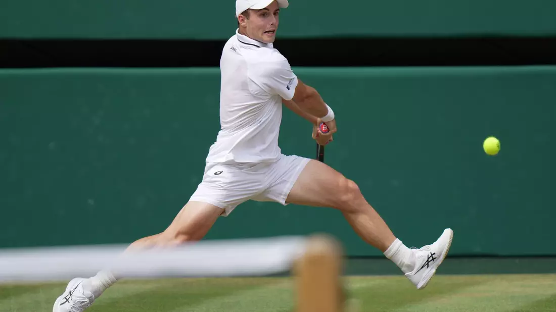 Kam auf Einladung der Veranstalter per Wildcard ins Turnier: Arthur Fery. - Bild: Brian Inganga/AP/dpa