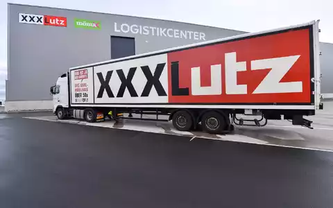 Die XXXLutz-Unternehmensgruppe ist nach eigenen Angaben einer der weltweit größten Möbelhändler. (Archivbild)  - Foto: Martin Schutt/dpa-Zentralbild/dpa