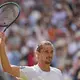 Alexander Zverev fehlt noch ein Sieg zum Wimbledon-Triumph. - Bild: Kirsty Wigglesworth/AP/dpa