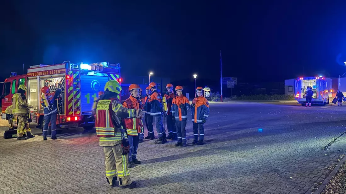FW Alpen: 24 Stunden Übung der Jugendfeuerwehr Alpen - Bild: presseportal.de