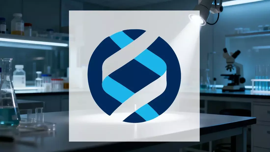Outlook Therapeutics FDA Decision on Lytenava July 29: Stock Volatility and Nasdaq Compliance
