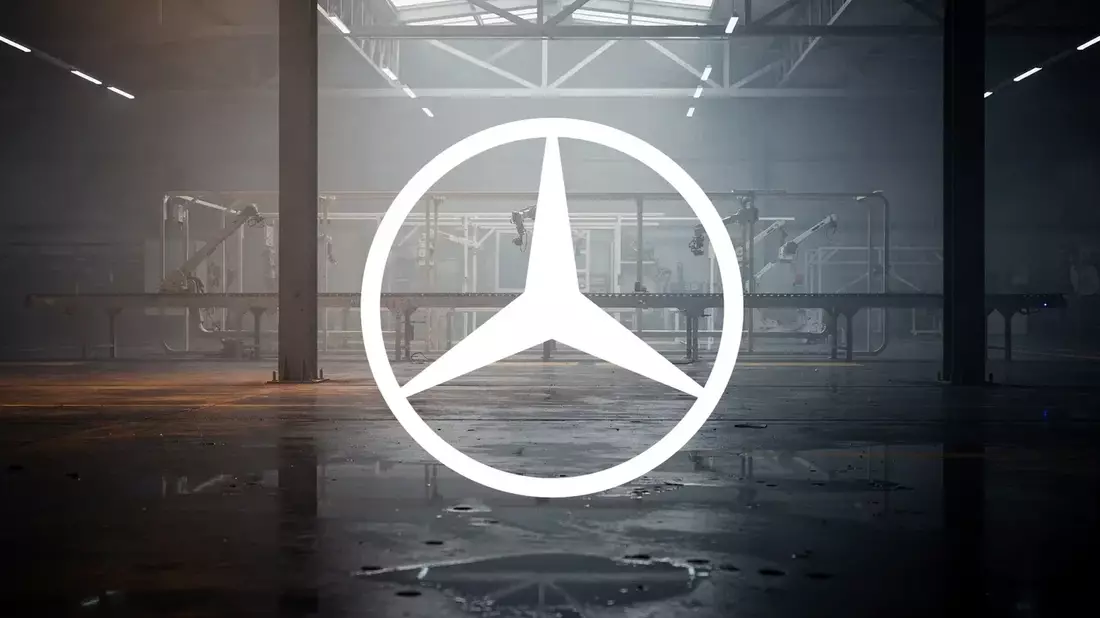 Mercedes-Benz Stock Near 52-Week Low Amid China Sales Slump and Product Push