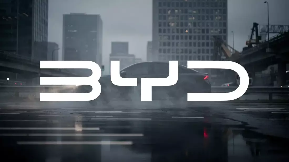 BYD produce 17 millones de vehículos, pero su cotización se desploma