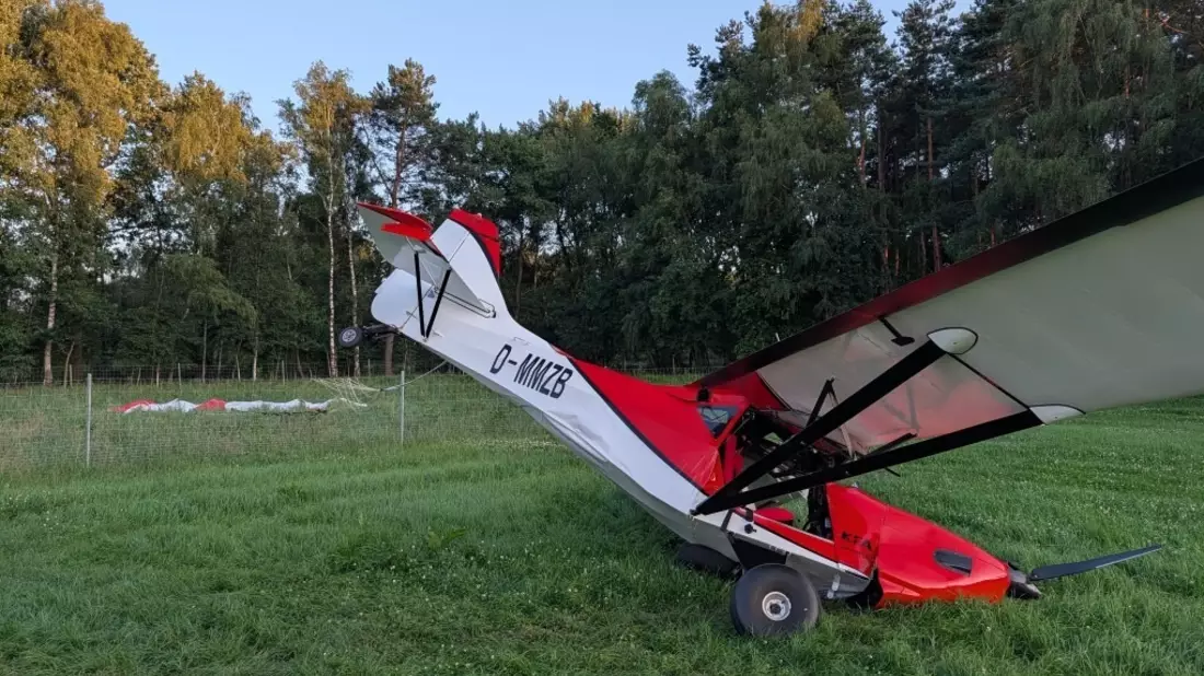 POL-ROW: Absturz eines Ultraleichtflugzeugs - Pilot leicht verletzt - Bild: presseportal.de
