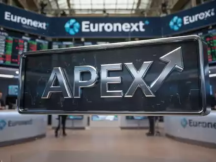 Ein stilisierter, metallischer Börsenticker mit 'APEX' und einem steigenden Pfeil vor dem Hintergrund der Euronext-Börse. - Foto: über boerse-global.de
