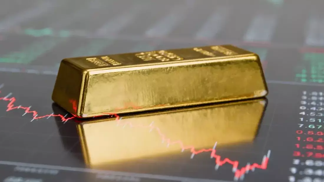 Gold Stuck Near $4,100 as Oil Surge, Inflation Fears Offset Weak Jobs Data