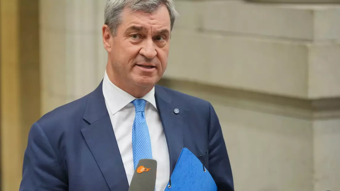 Markus Söder macht sich für den Erhalt von Minijobs stark. (Archivbild) - Bild: Soeren Stache/dpa