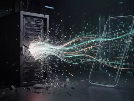 Abstrakte Darstellung von Daten, die von einem Server fließen, mit binärem Code und einer Smartphone-Silhouette, die einen Cyberangriff symbolisiert. - Foto: über boerse-global.de