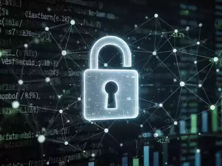 Leuchtendes Vorhängeschloss-Symbol vor abstraktem digitalem Code und vernetzten Datenpunkten, symbolisiert finanzielle Datensicherheit. - Foto: über boerse-global.de