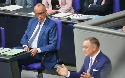Friedrich Merz und Tino Chrupalla am 09.07.2026 - Foto: via dts Nachrichtenagentur