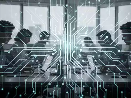 Leuchtendes, abstraktes neuronales Netzwerk mit schemenhaften Menschen an Laptops, symbolisiert KI-Schreibhilfe und digitale Produktivität. - Foto: über boerse-global.de