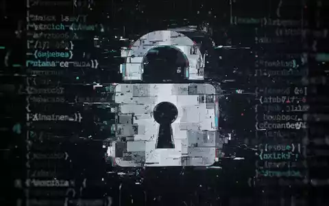 Ein digitales Vorhängeschloss-Symbol ist fragmentiert und glitcht, vor verschwommenen, abstrakten Code- und Datenströmen als Symbol für eine Sicherheitslücke. - Foto: über boerse-global.de