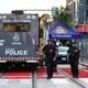 Die Polizei bleibt zunächst vor Ort.  - Bild: Keito Newman/The Canadian Press/AP/dpa
