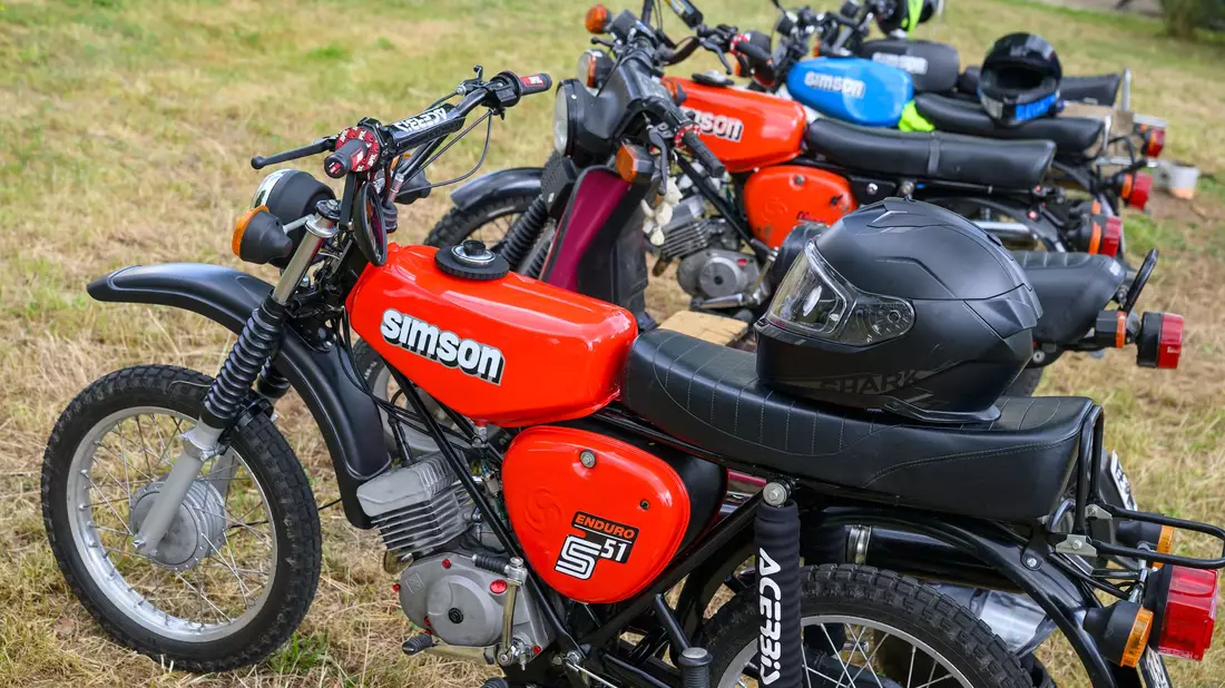 Gibt es einen Sonderstatus auch für Simson-Reimporte. Thüringen führt Gespräche (Illustration).  - Bild: Patrick Pleul/dpa