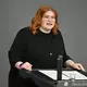 Aus Sicht der Linken-Rentenexpertin Sarah Vollath sind die großen Unterschiede zwischen Beamtenpensionen und Renten ungerecht. (Archivbild) - Bild: Elisa Schu/dpa