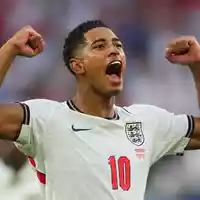 Jude Bellingham traf doppelt für England. - Foto: Julio Cortez/AP/dpa