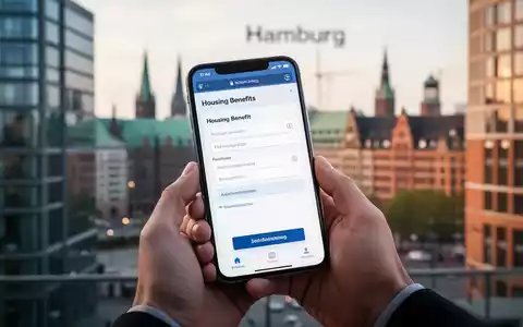 Smartphone mit digitalem Wohngeldantrag in Händen, unscharfer Hintergrund moderner Hamburger Stadtarchitektur. - Foto: über boerse-global.de
