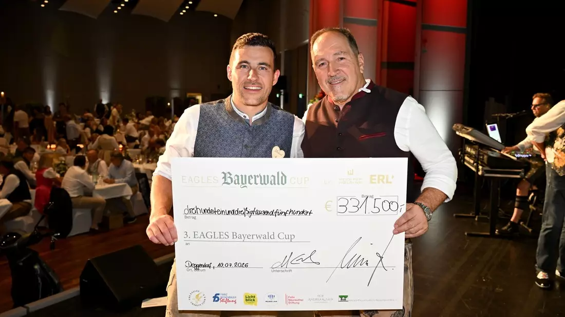 3. EAGLES Bayerwald Cup in Deggendorf sammelt 331.500 Euro für den guten Zweck - Bild: presseportal.de