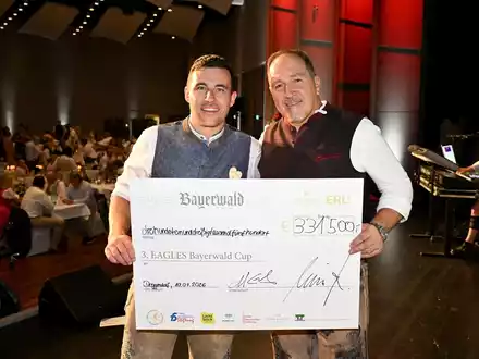 3. EAGLES Bayerwald Cup in Deggendorf sammelt 331.500 Euro für den guten Zweck - Foto: presseportal.de