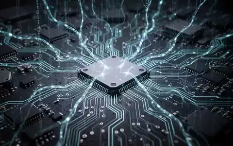 Leuchtendes, abstraktes neuronales Netzwerk-Muster über einem detaillierten, futuristischen Schaltkreis, symbolisiert KI-Hardware-Effizienz. - Foto: über boerse-global.de