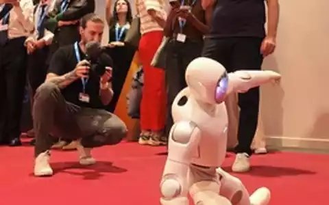 PrimeBOT präsentiert Robotik für den persönlichen Gebrauch beim AI for Good Global Summit der Vereinten Nationen in Genf - Foto: presseportal.de