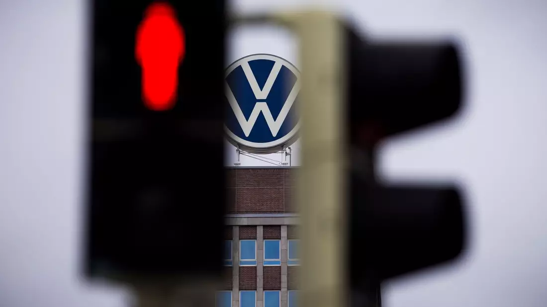 Weltweit verkaufte der Konzern aus Wolfsburg im zweiten Quartal 2,08 Millionen Autos. (Archivbild) - Bild: Moritz Frankenberg/dpa
