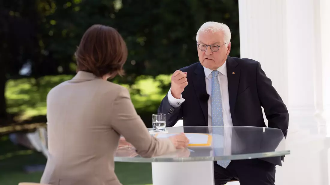 Bundespräsident Frank-Walter Steinmeier im ZDF-Sommerinterview - Bild: Ben Knabe/ZDF/dpa