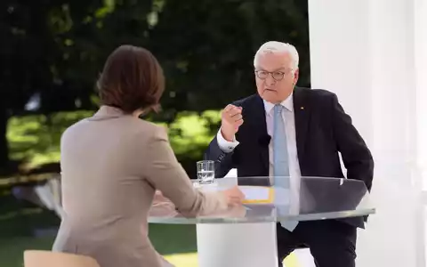 Bundespräsident Frank-Walter Steinmeier im ZDF-Sommerinterview - Foto: Ben Knabe/ZDF/dpa
