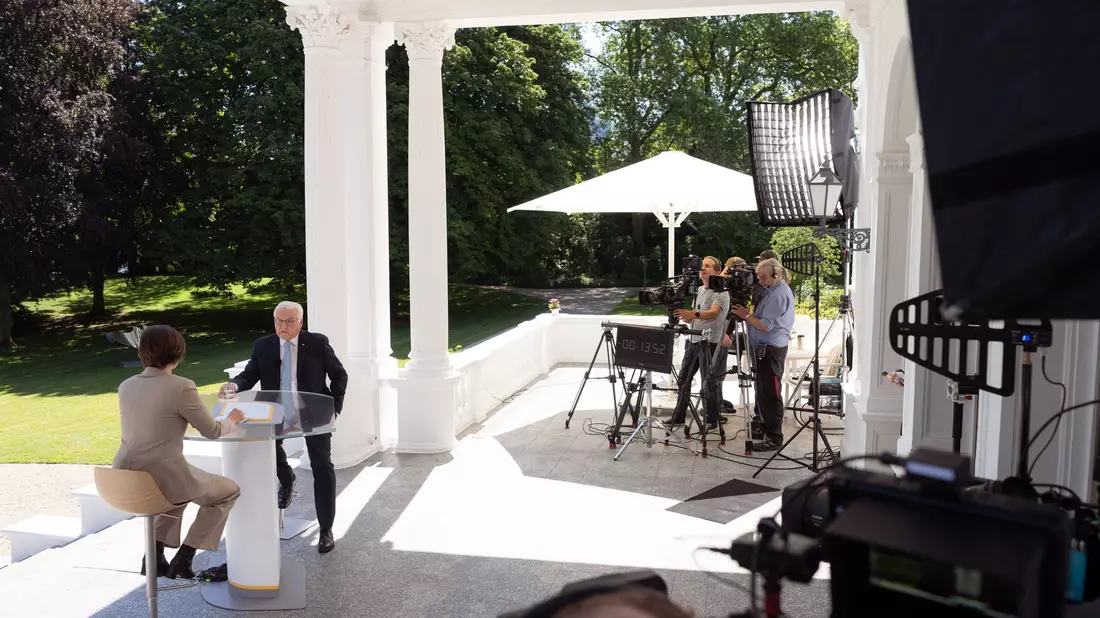 Bundespräsident Frank-Walter Steinmeier im ZDF-Sommerinterview - Bild: Ben Knabe/ZDF/dpa