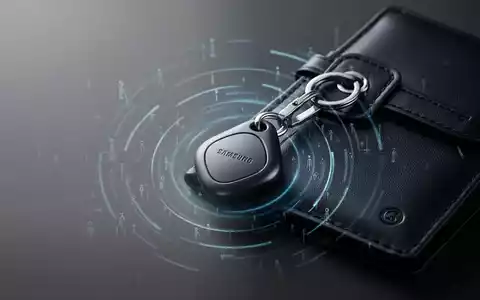 Ein schlanker, moderner Samsung SmartTag 3 Tracker an einem Schlüsselring, der subtil eine digitale Ortung signalisiert. - Foto: über boerse-global.de
