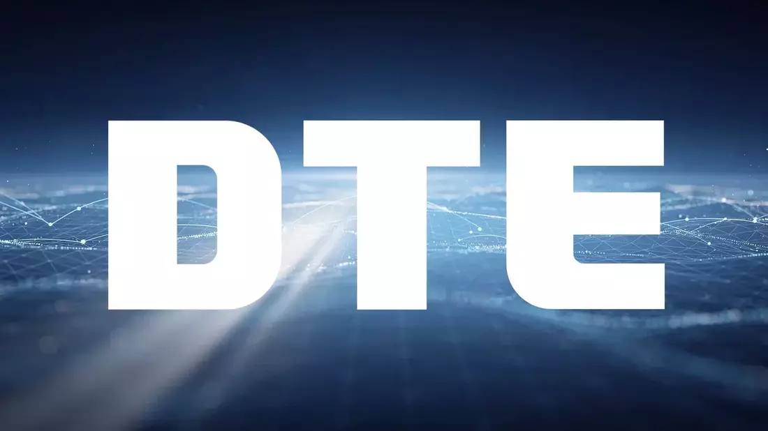 Deutsche Telekom Stock: T-Mobile US Overhaul vs Holding Structure Risks