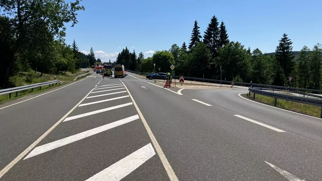 POL-GS: Polizeistation Braunlage: Verkehrsunfall mit erheblichen Sachschaden und Personenschaden - Bild: presseportal.de