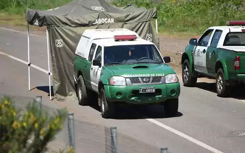 Die Nationalpolizei Carabineros de Chile nahm den Fahrer fest. (Symbolbild) - Foto: Rocio Cuminao Rojas/Agencia Uno/dpa
