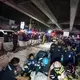 Die meisten Opfer sollen an Rauchvergiftungen gestorben sein. - Bild: Sakchai Lalit/AP/dpa