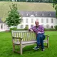 Malerisch gelegen: das Weingut von TV-Star Günther Jauch im rheinland-pfälzischen Kanzem an der Saar. (Archivbild) - Bild: Harald Tittel/dpa