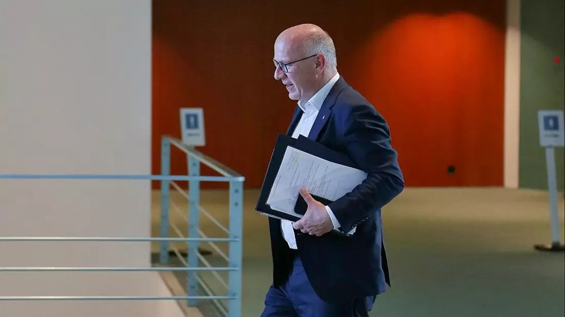 Nach Wegner-Rückzug: Krach schließt Koalition mit CDU nicht aus