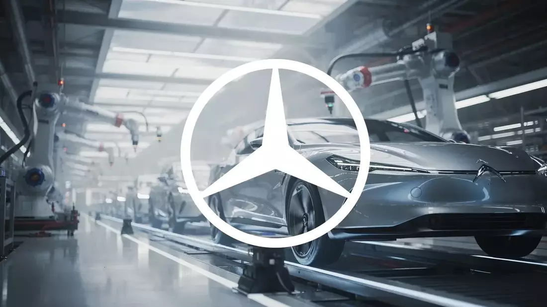 Mercedes-Benz Restructures Finance, Expands Hungary Plant Amid Stock Slump