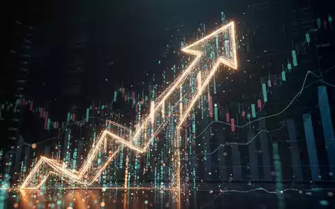 Eine leuchtende, aufwärts gerichtete digitale Pfeilspitze symbolisiert einen massiven Anstieg des Handelsvolumens an der Börse. - Foto: über boerse-global.de